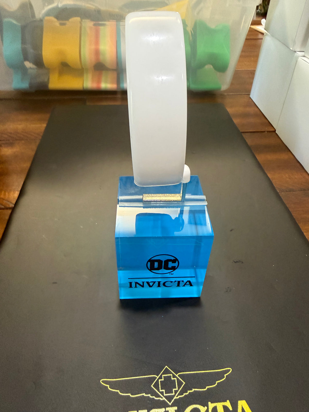 DC Invicta Watch Cube Stand
