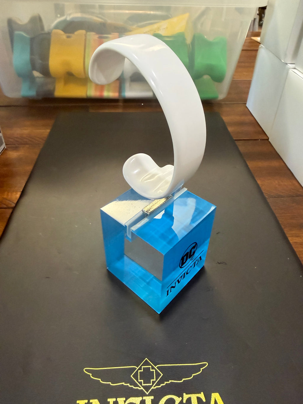 DC Invicta Watch Cube Stand